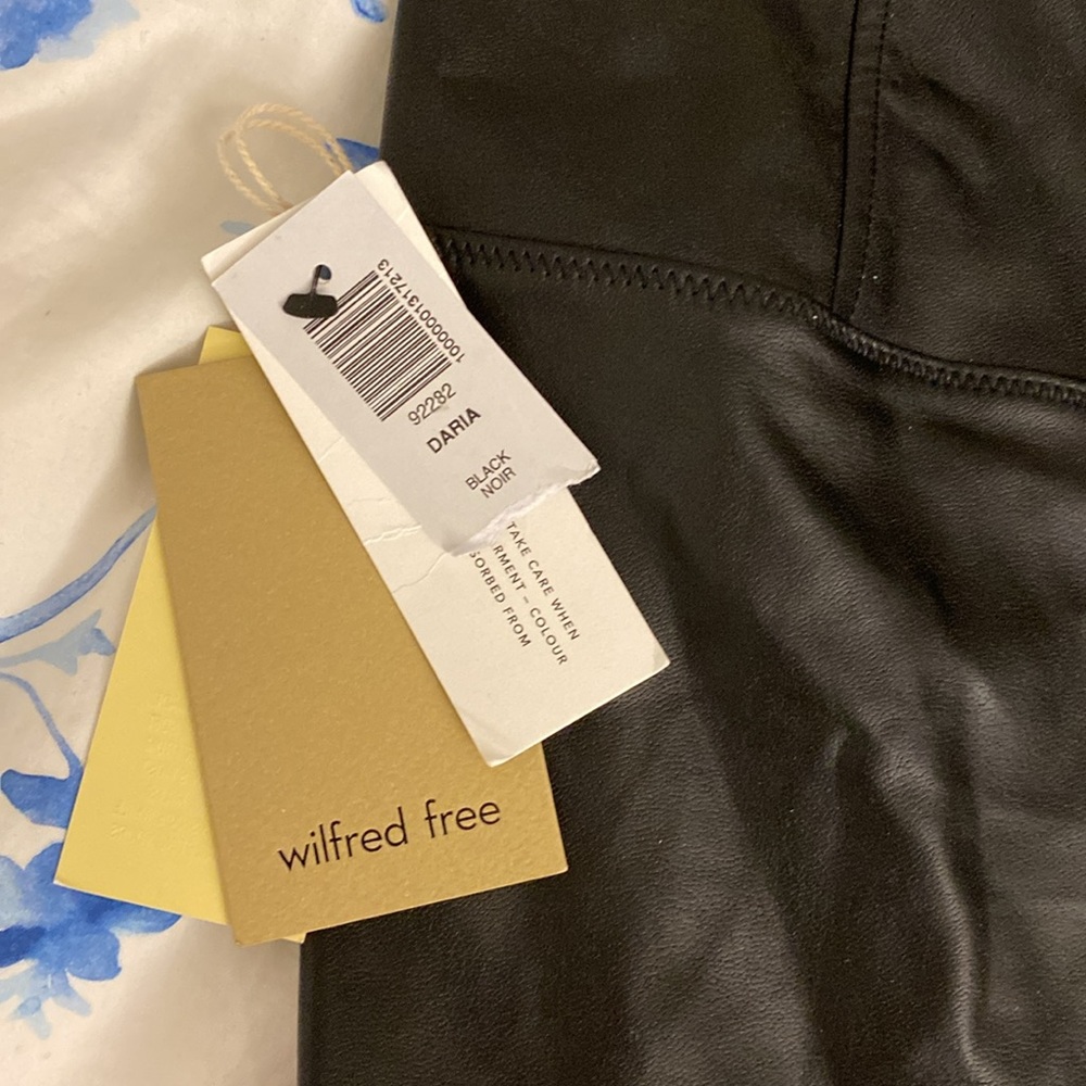 Aritzia Wilfred Free Daria Pant High-waisted Vegan Leather leggings - Picture 3 of 5
